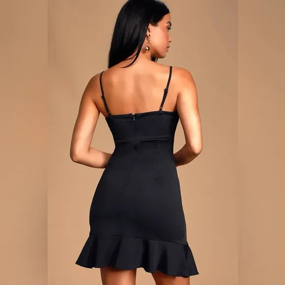 NWOT Lulus Heart Eyes Ruffled Bodycon Mini Dress in Black Size S