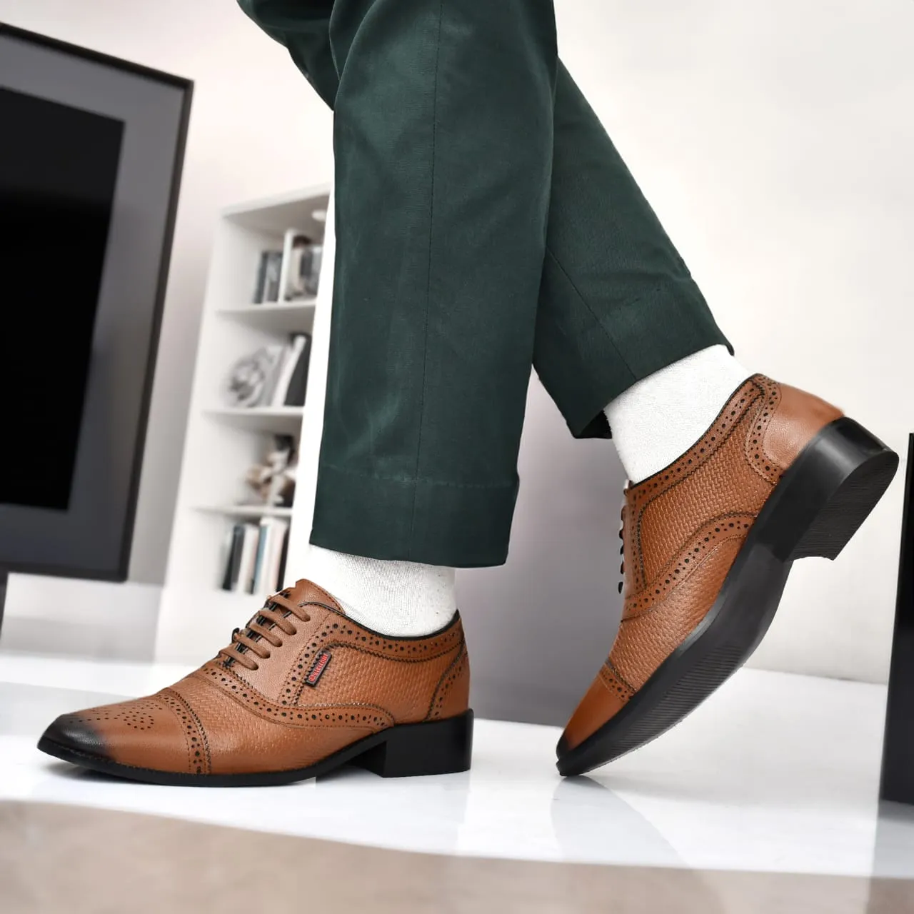 Ostrichfit Strumento Handtooled Luxury Derby in Tan ART OF-6510