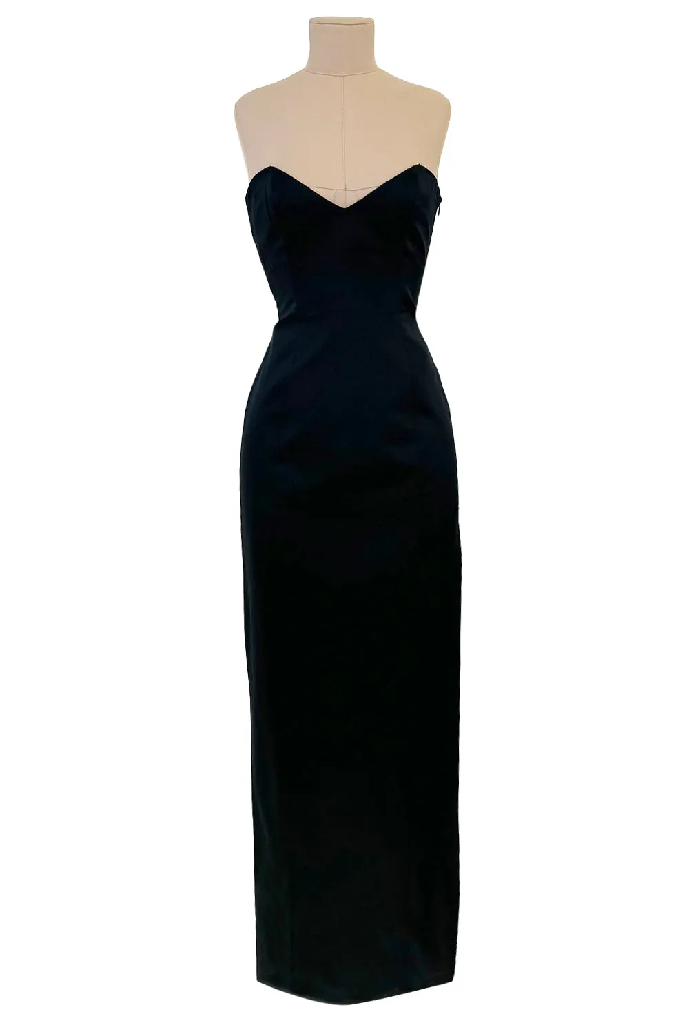 Perfectly Minimalist 1990s Richard Tyler Couture Sleek Sweetheart Neckline Strapless Black Silk Dress