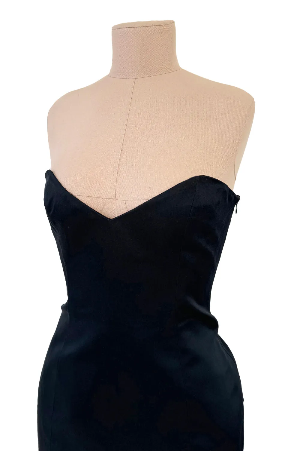 Perfectly Minimalist 1990s Richard Tyler Couture Sleek Sweetheart Neckline Strapless Black Silk Dress