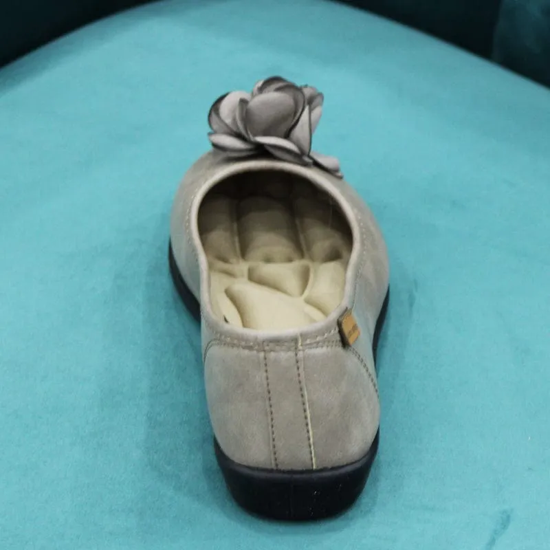Pierre Cardin Paloma Flower Ladies Pumps Stone