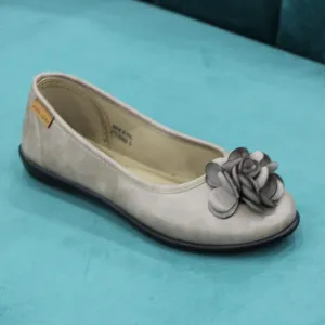 Pierre Cardin Paloma Flower Ladies Pumps Stone