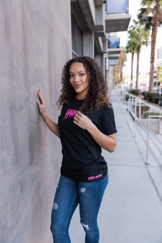 Pink Sauce (S) | Black Tee