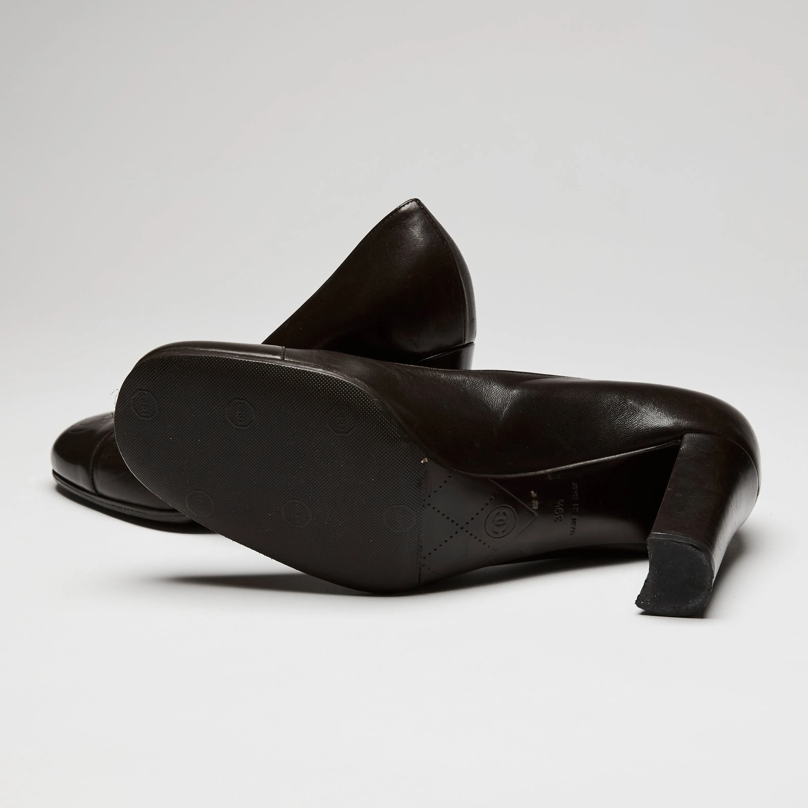 Pre-Loved Chanel™ Brown Leather Pump Heels with Camellia Flower Detail, Size 39.5
