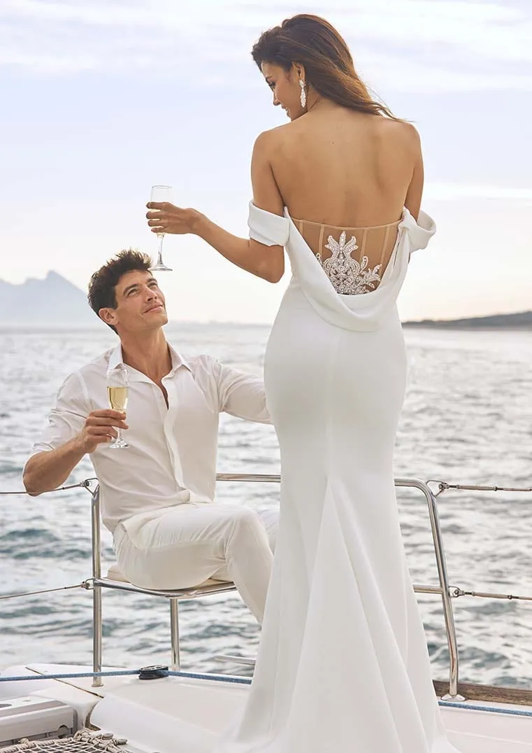 Pronovias: Aubrey