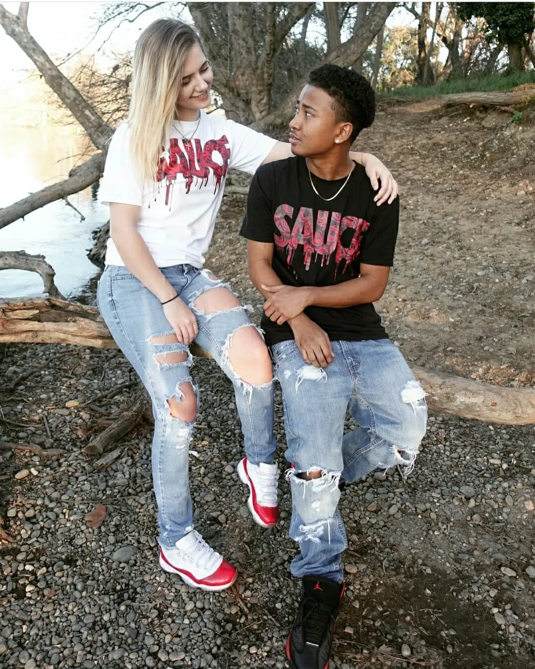Red Rose Sauce | Black Tee