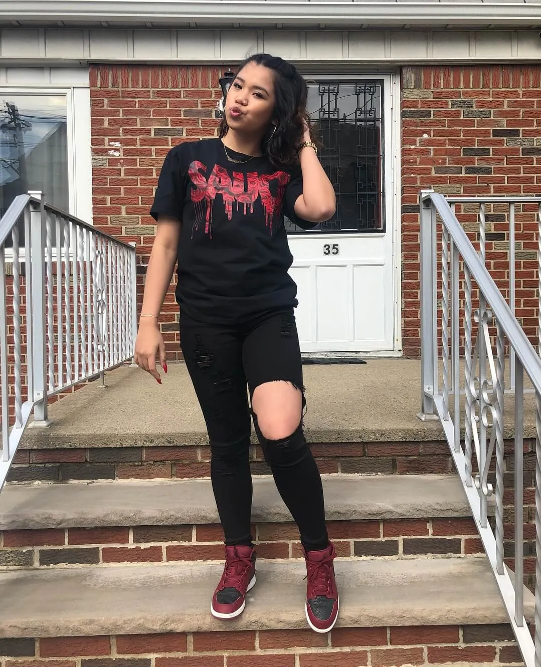 Red Rose Sauce | Black Tee