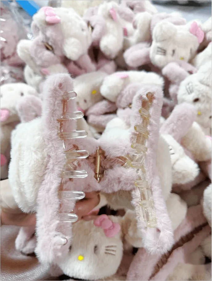 Sanrio Plush Hello Kitty Chignon Claw Clip Hair Clip