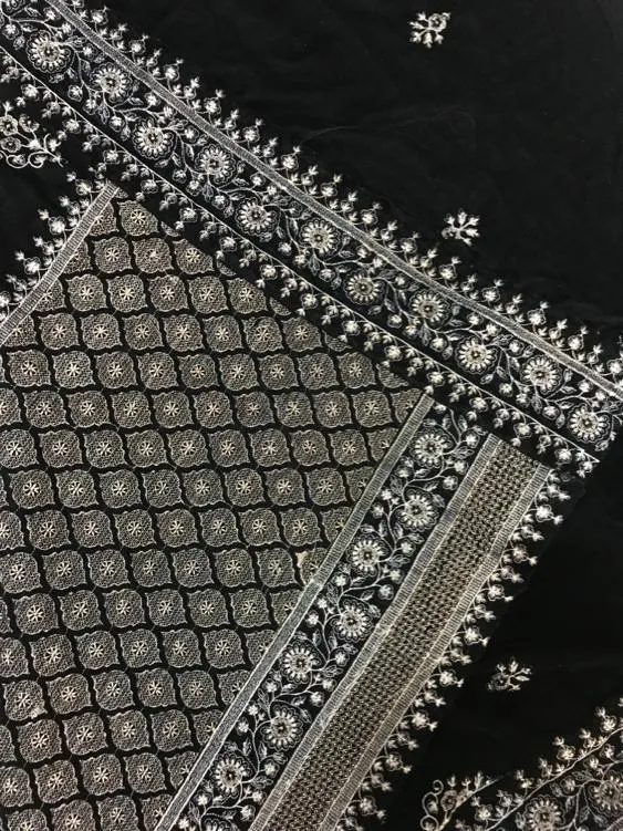 Sarinnah Premium D85-Embroided Fine quality Velvet shawl.