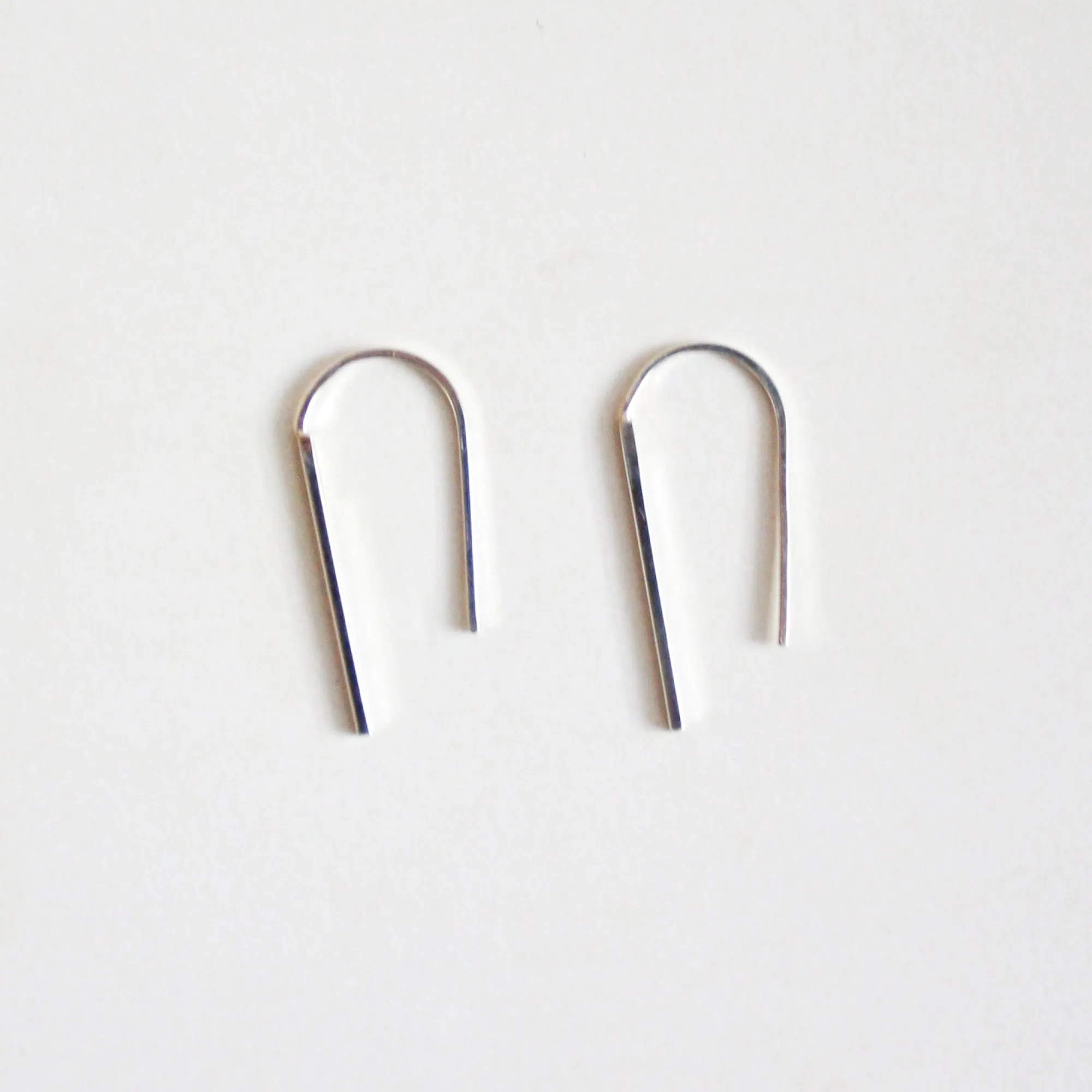 Short Arc Threader Earrings