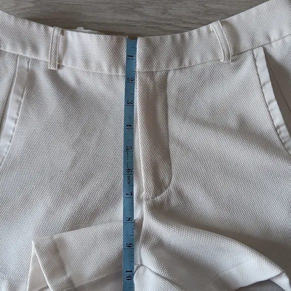 Sophie Rue Shorts Lined Textured Pockets 4&quot; Inseam 10&quot; Rise White Medium