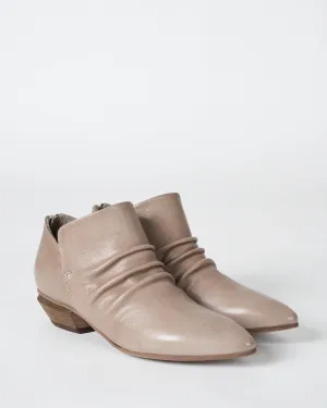 stephanie bootie - noun