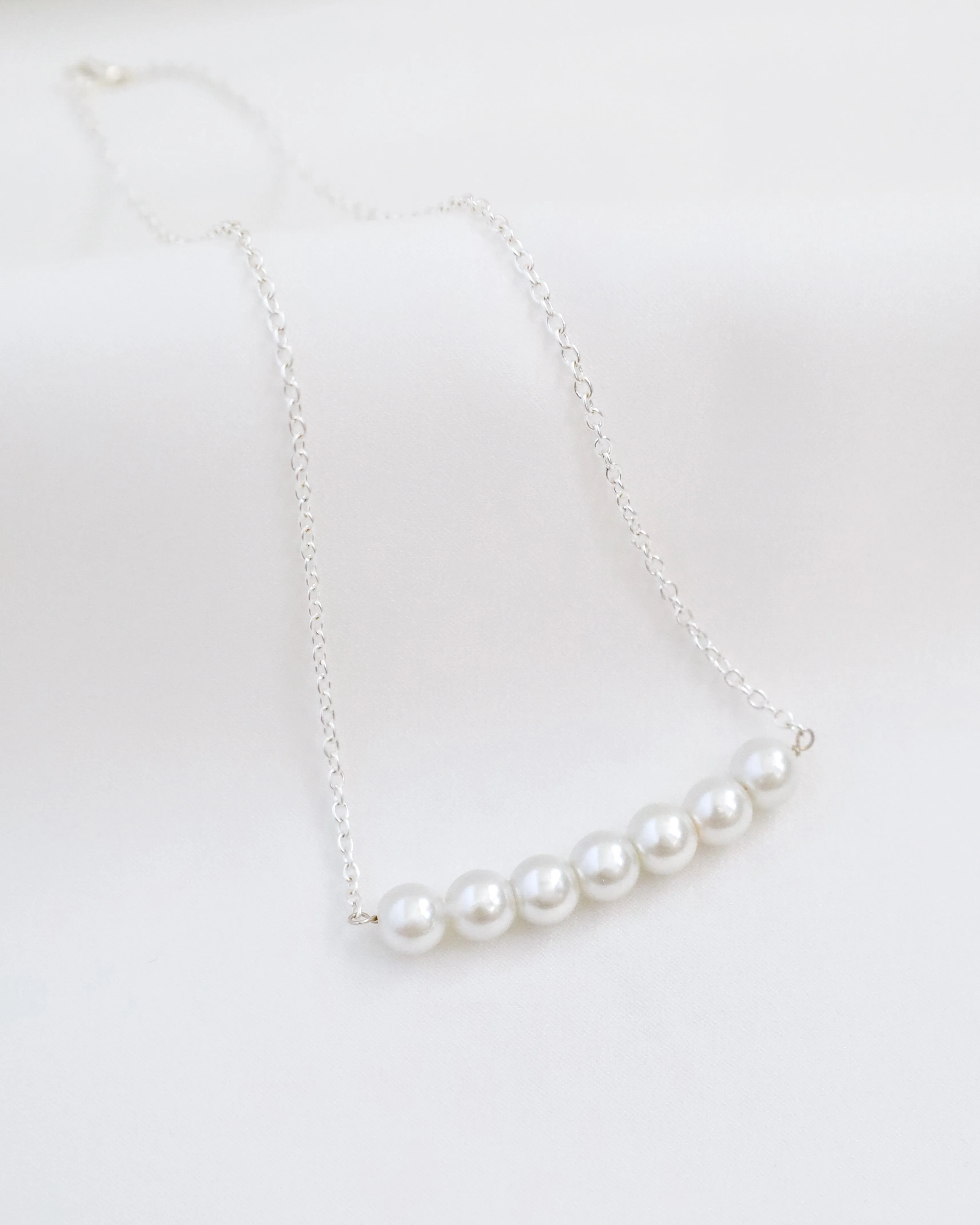 Tamara Pearls Bar Necklace