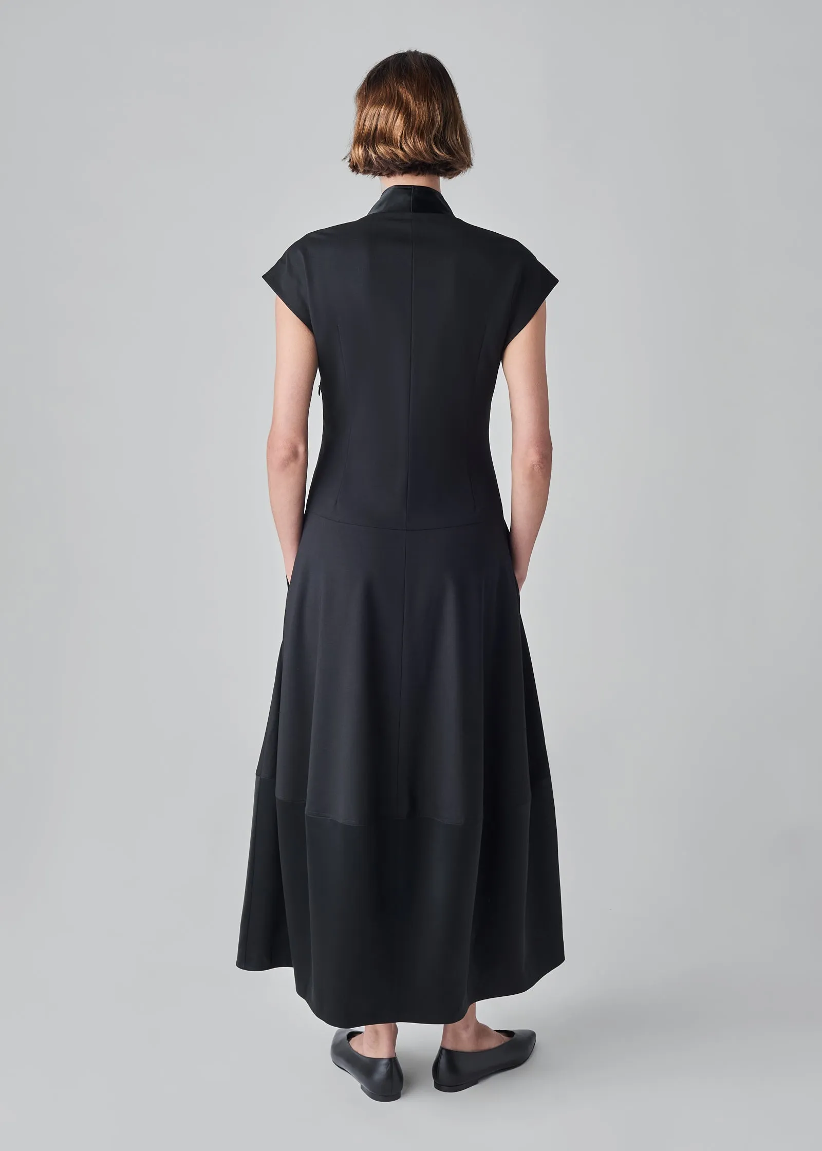 V-Neck Bubble Dress - Black
