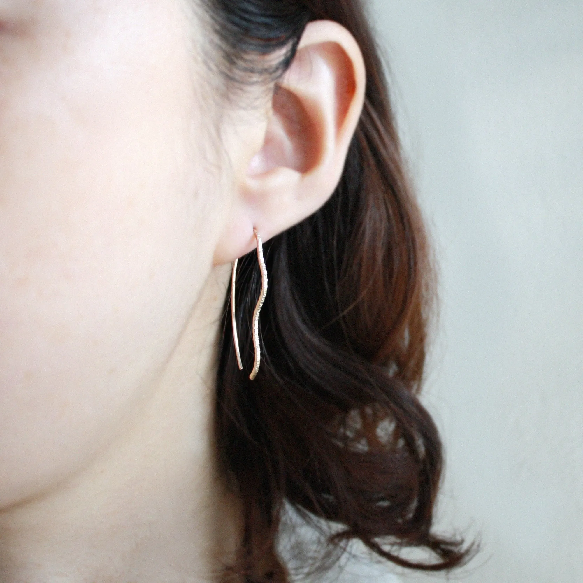 Wavy Threader Earrings - Large