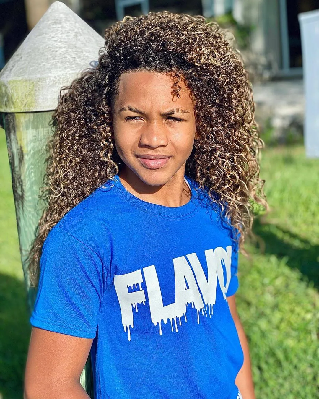 White Flavor | Blue Tee