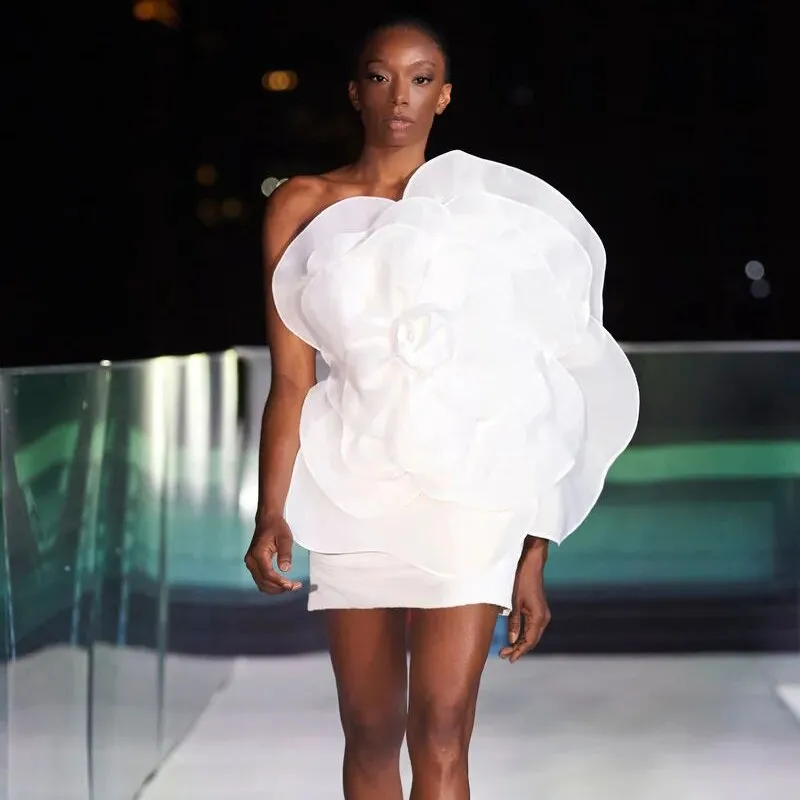 White Oblique Shoulder Decorative Flower Dress