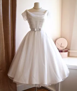 White round neck tulle retro short prom dress, bridesmaid dress