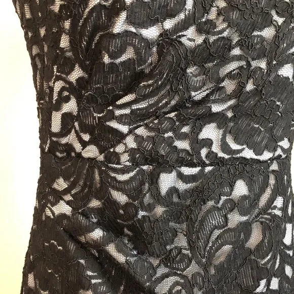 XSCAPE Women's Black Lace Floor Length Sleeveless Formal Evening Dress