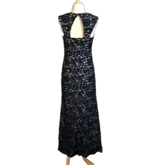 XSCAPE Women's Black Lace Floor Length Sleeveless Formal Evening Dress